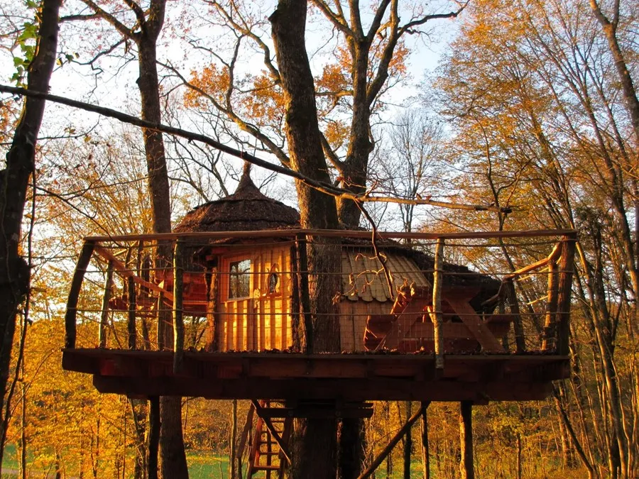 Cabane 3 Quercus, cabane dans les arbres à Ranchot