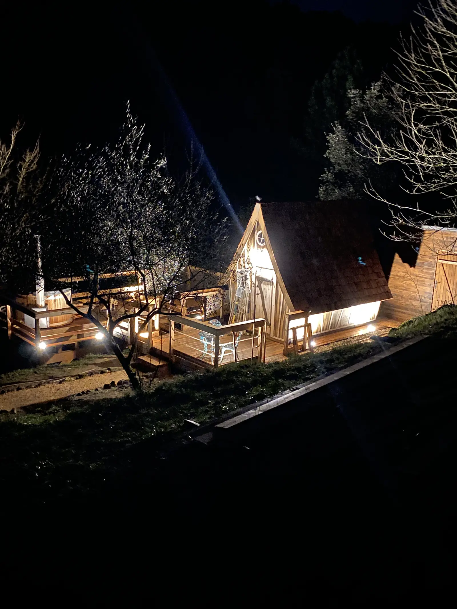 Cabane Aéloria, cabane au sol à Robiac-Rochessadoule