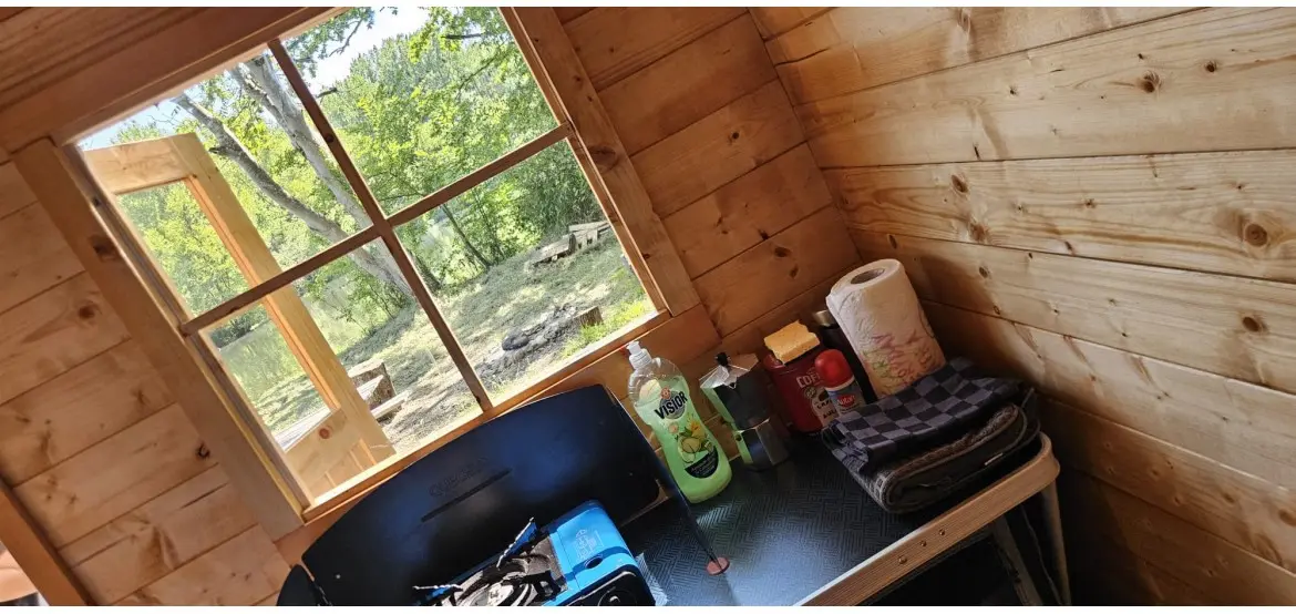 Cabane au Bord de l'Eau à Soisy-Bouy, photo 3