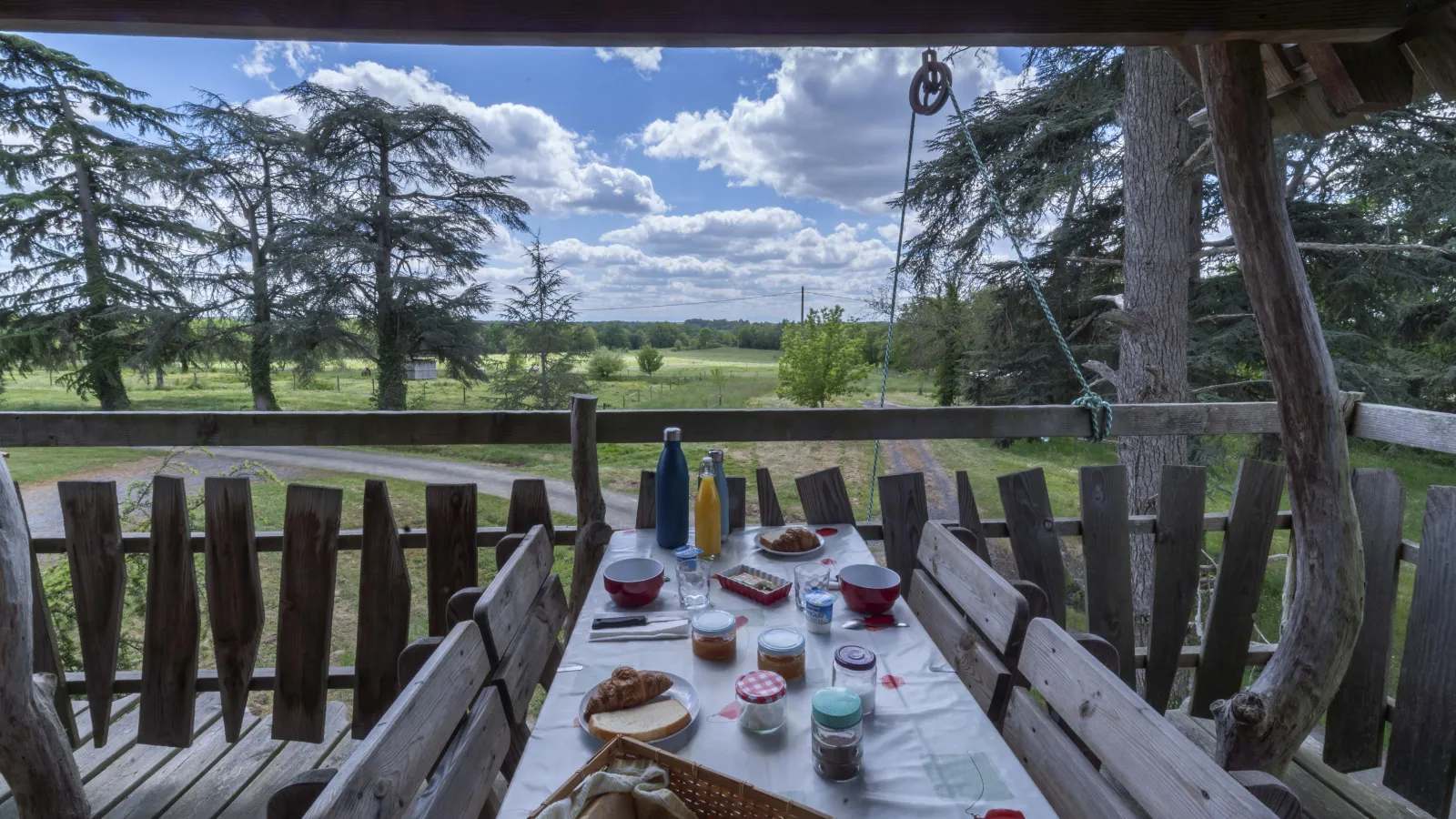 Cabane au Cèdre du Bonheur à Cravencères, photo 5