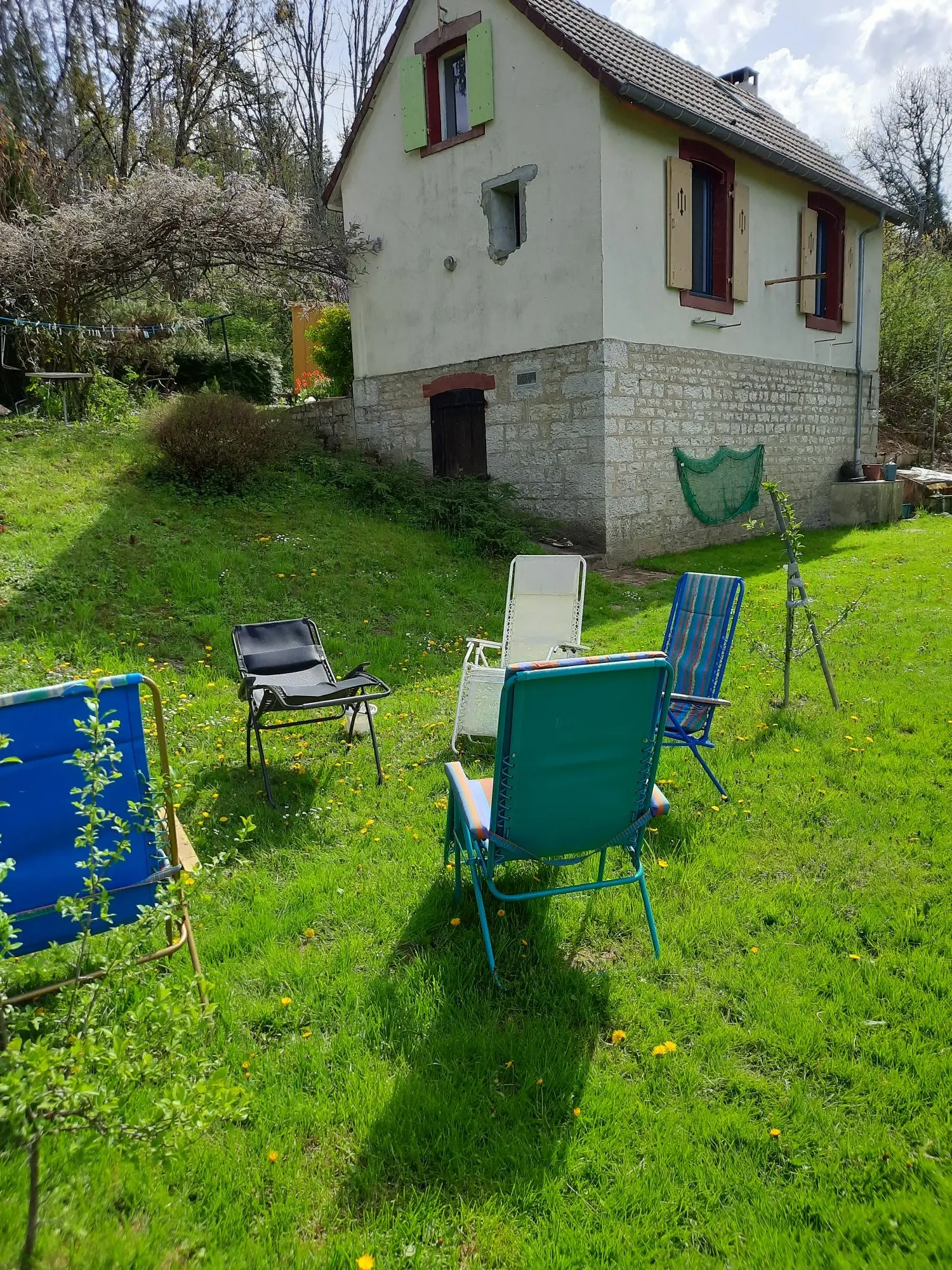 Cabane au centre du sapin à Vaire, photo 5