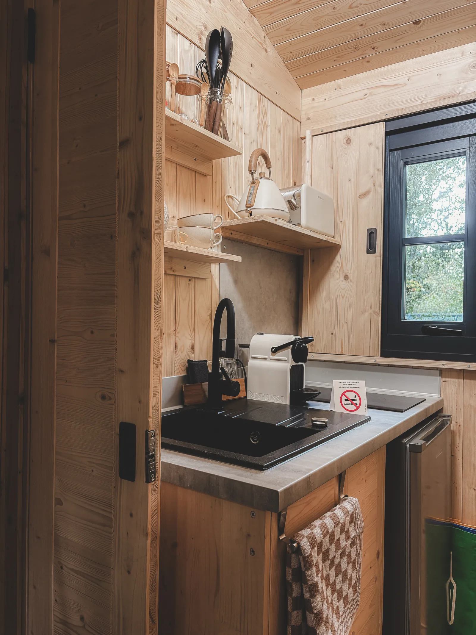 Cabane Ausèla à Saint-Aubin-de-Nabirat, photo 4