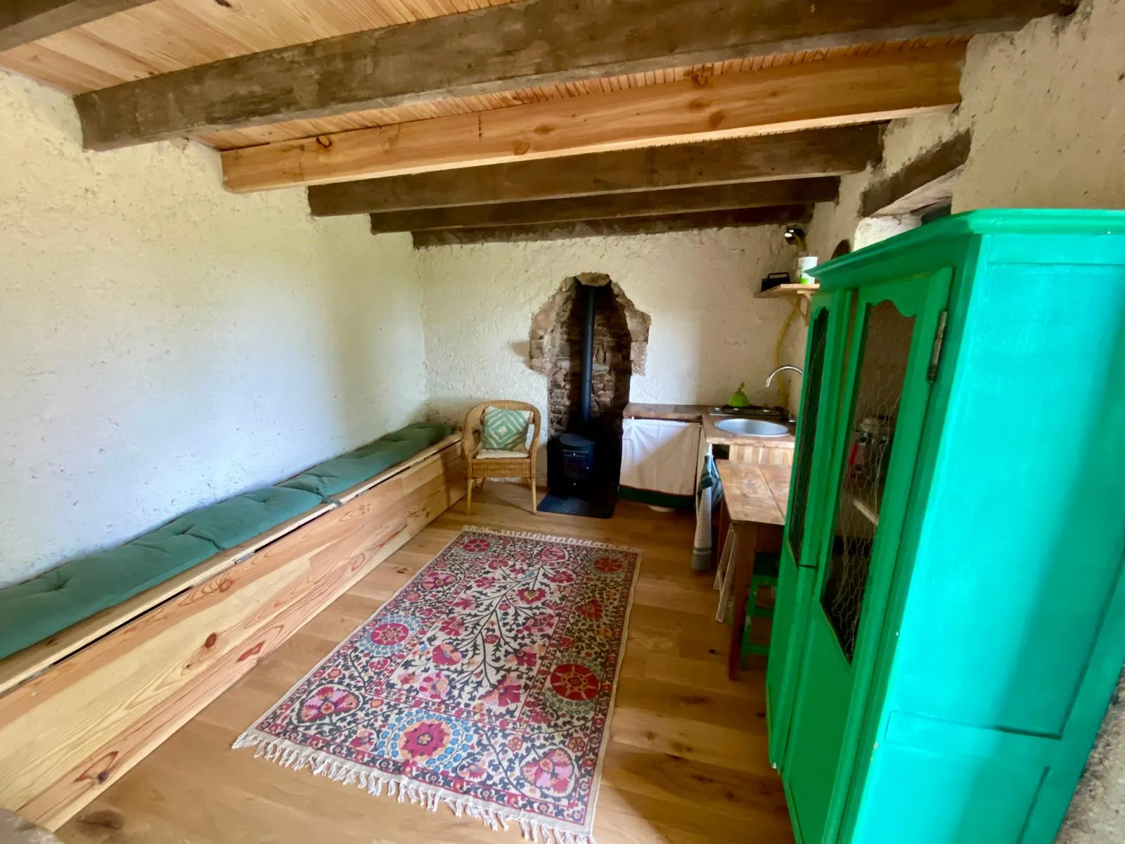Cabane autonome du Clos Sauvage à Leynes, photo 3