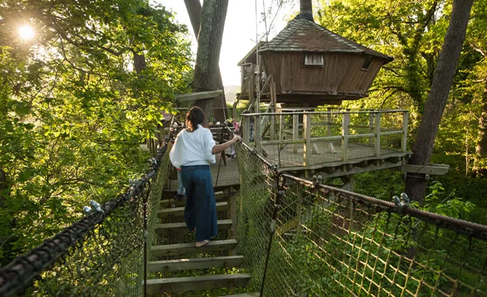 Cabane Baman, cabane dans les arbres à Ploemel