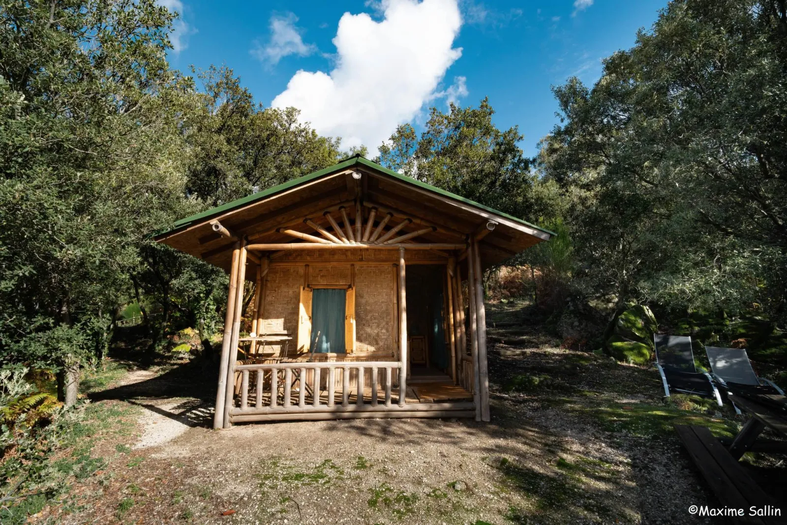 Cabane Bambou de Lascoutch, cabane au sol à Soudorgues
