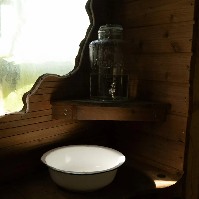 Cabane Baron perché à Saint-Germain-des-Essourts, photo 5