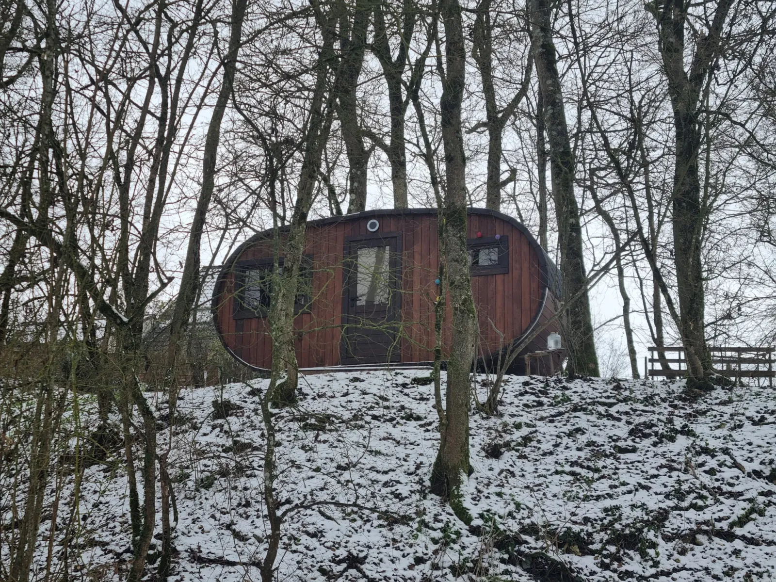 Cabane Bohème, cabane au sol à Châteauroux