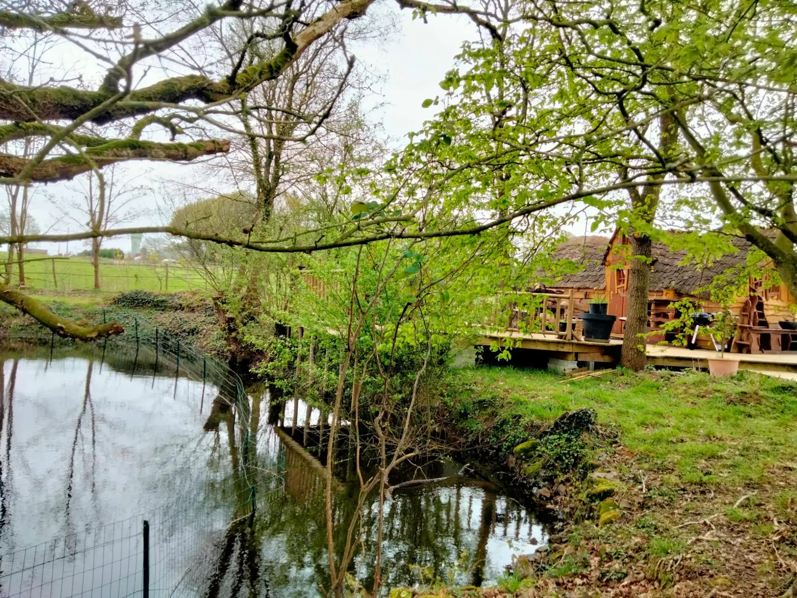 Cabane bohème en Brocéliande à Mauron, photo 3