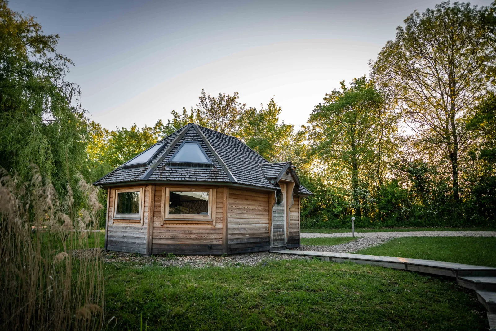 Cabane Boréalis, cabane au sol à Bâgé-Dommartin