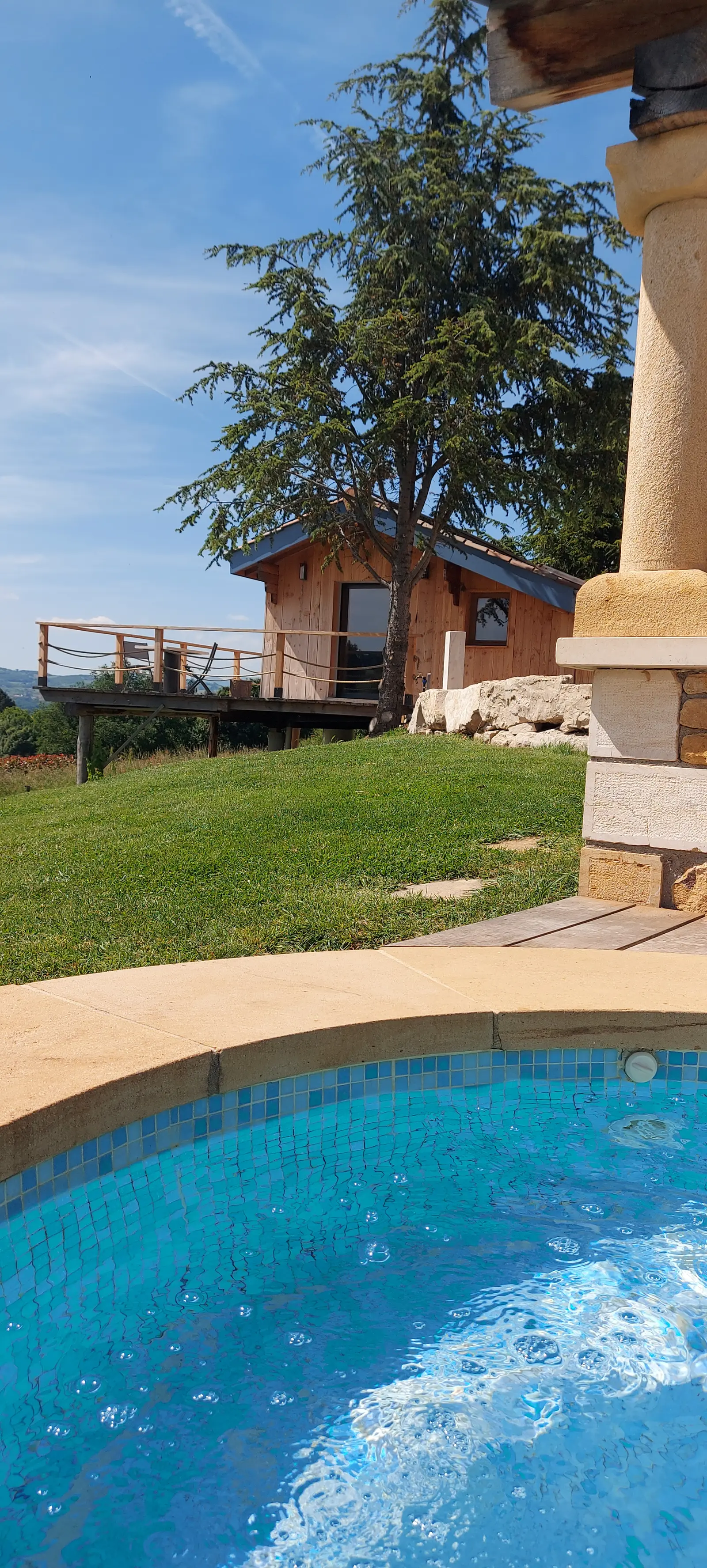 Cabane Wood & Spa à Chasselay, photo 2