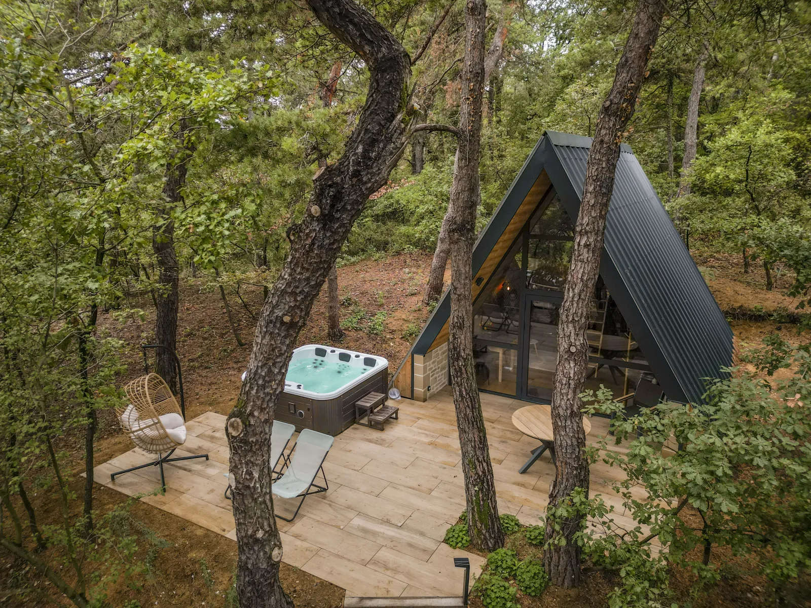 Cabane CanopéA, cabane sur pilotis à Bathernay