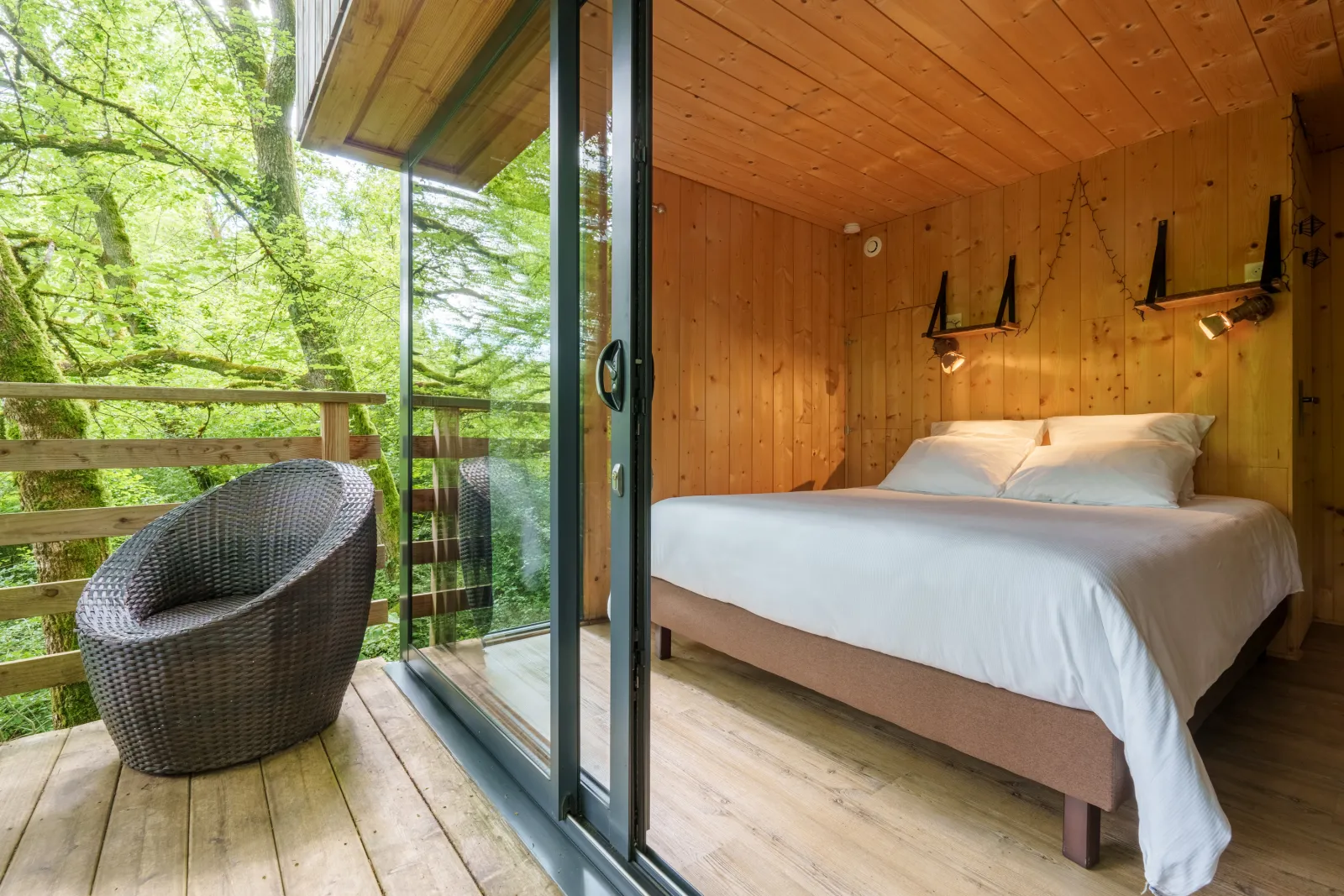 Cabane Carpinus, cabane sur pilotis à Marnay-sur-Marne