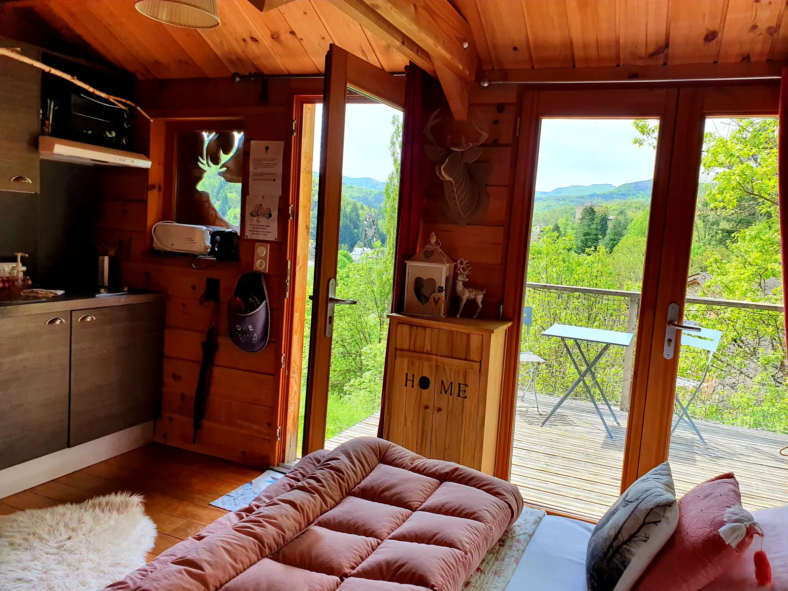 Cabane Cerf à Vebron, photo 2