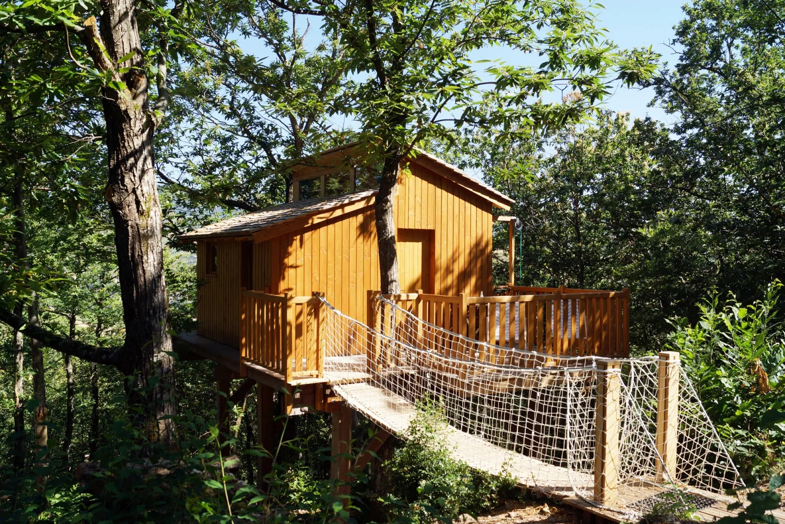 Cabane Clair de Lune, cabane dans les arbres à Quincié-en-Beaujolais
