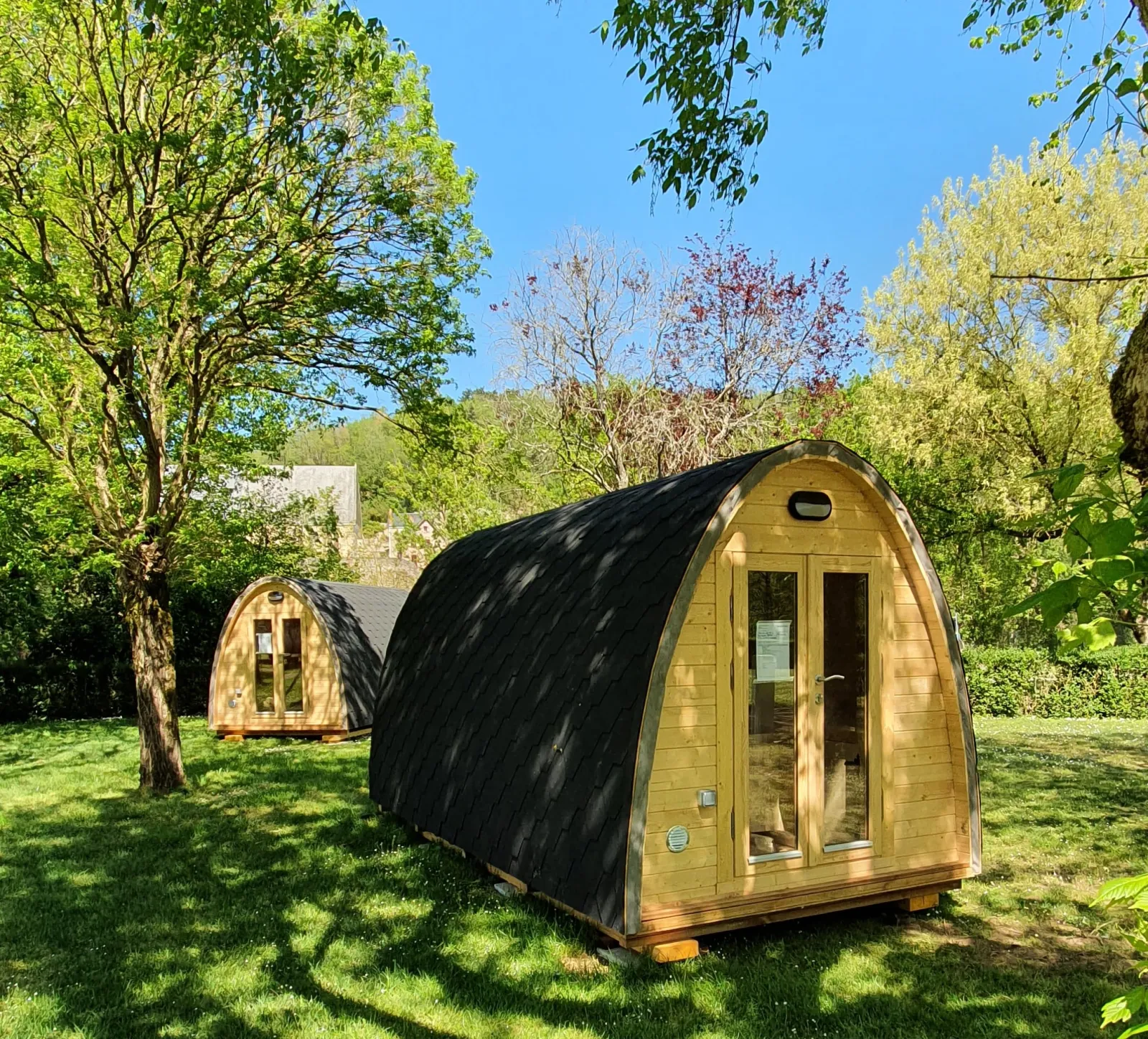 Cabane cosy, cabane au sol à Nazelles-Négron