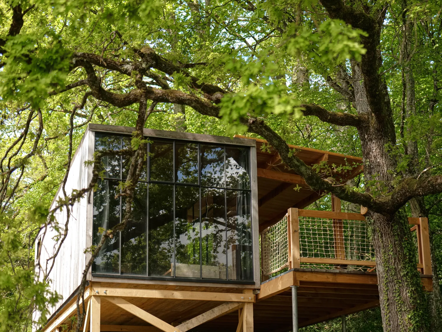 Cabane Cosy pour 4, cabane au sol à Ervy-le-Châtel