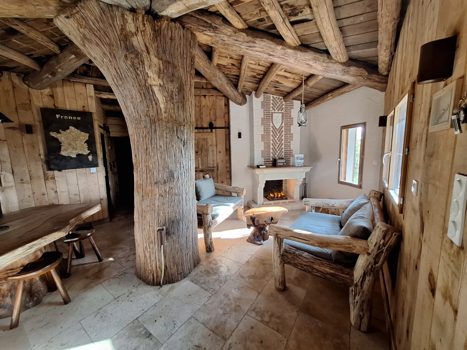 Cabane Cul de Loup, cabane au sol à Crouy-sur-Cosson