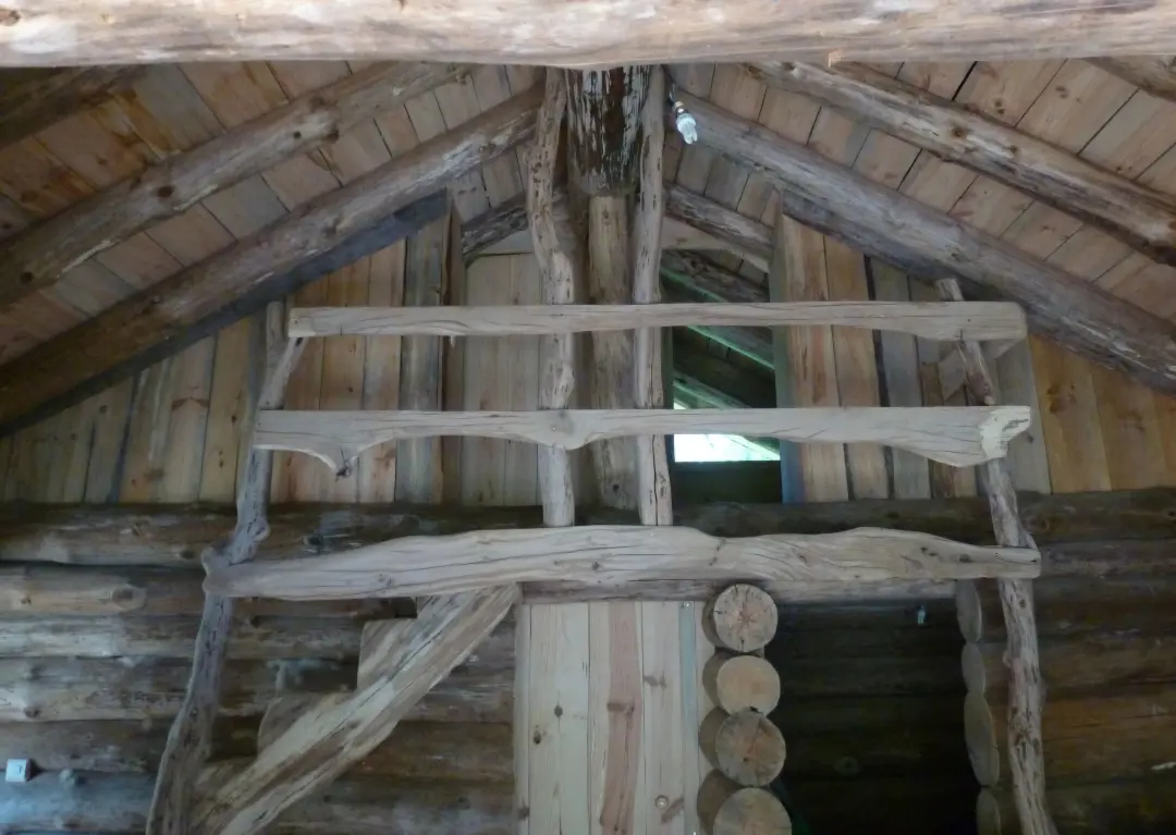 Cabane Datcha, cabane au sol à Malbosc