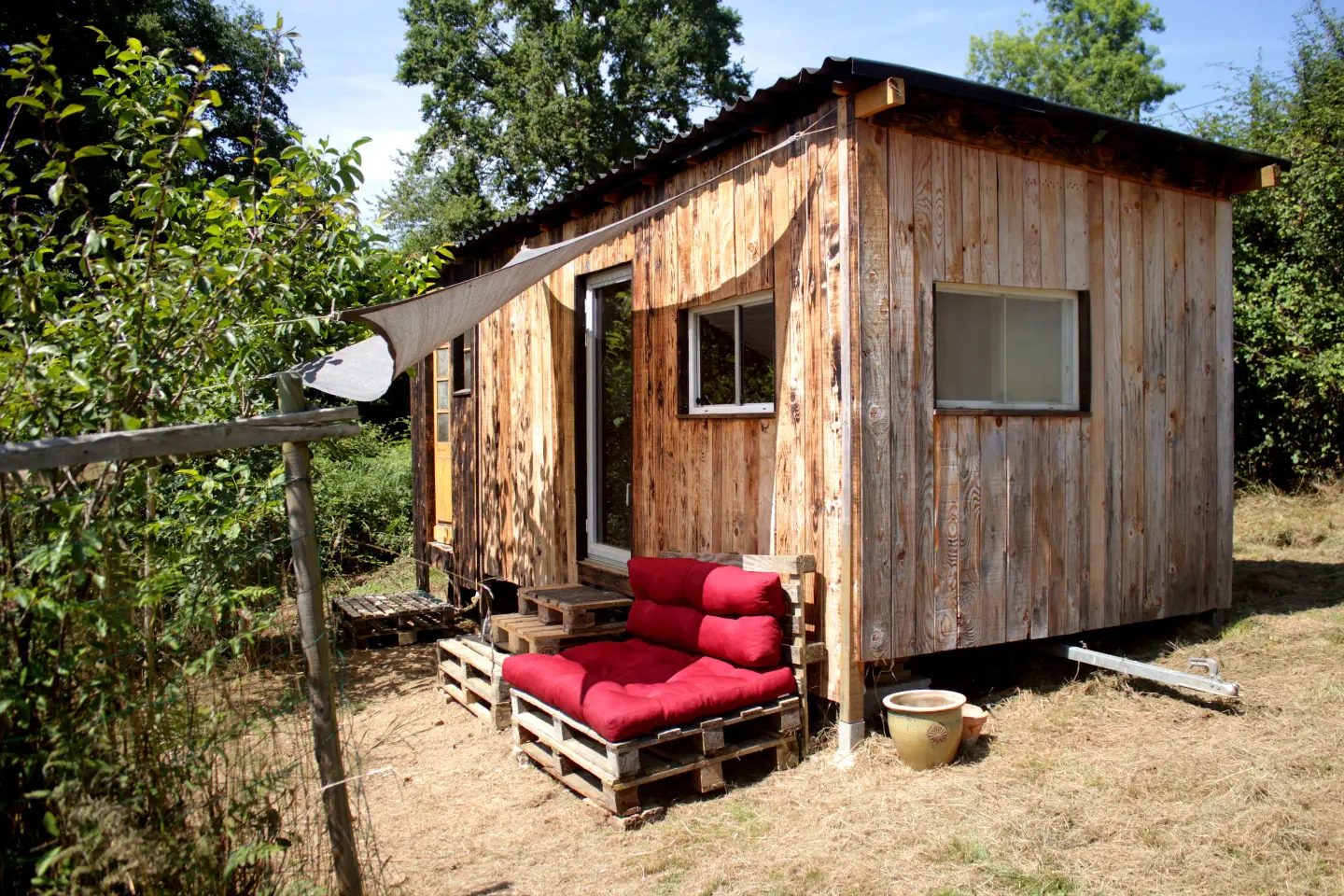 Cabane de l'Enklave à Lomné, photo 3