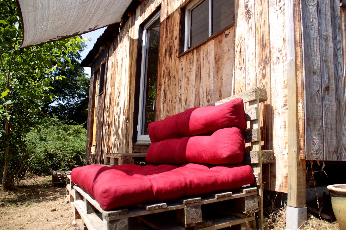 Cabane de l'Enklave à Lomné, photo 4