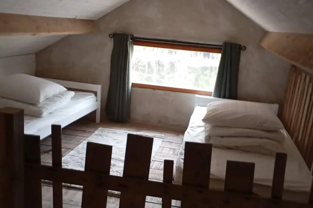 Cabane de l'étang à Mauregny-en-Haye, photo 2