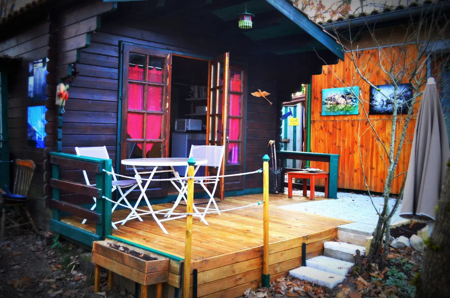 Cabane de l'Indien, cabane au sol à Broze
