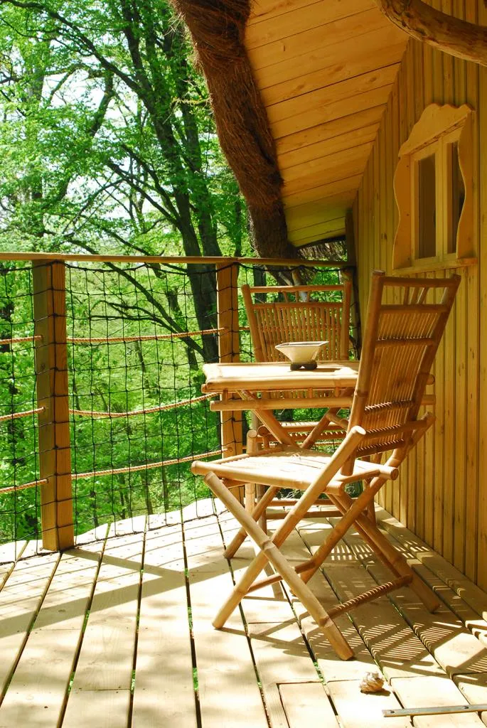 Cabane de la Canopée, cabane dans les arbres à Magné
