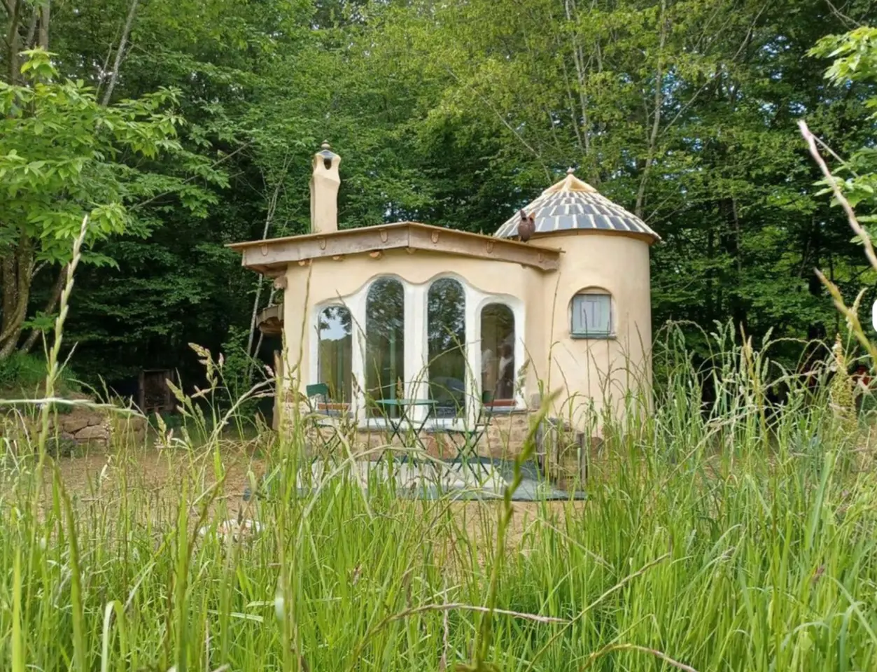 Cabane de la Chouette, cabane au sol à Saint-Rémy-du-Plain