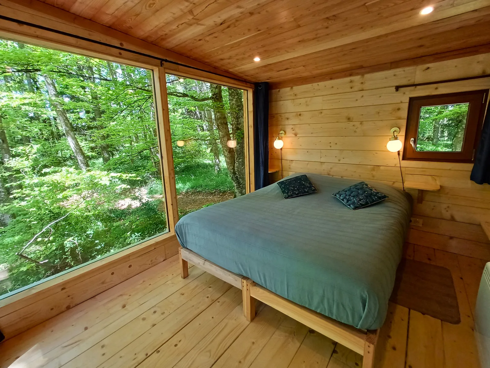 Cabane de la Forêt à Condat-en-Combraille, photo 2