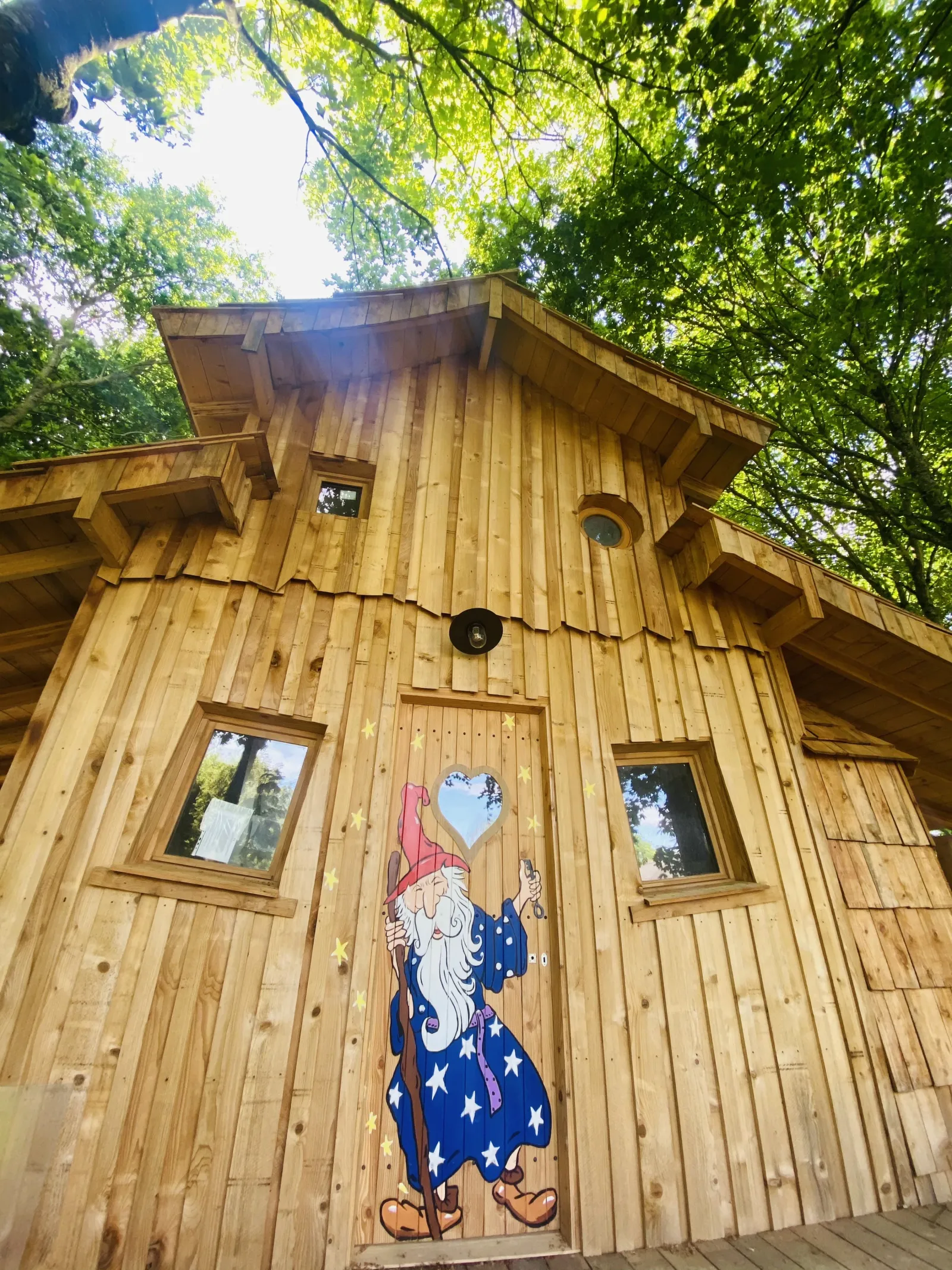 Cabane de Merlin à Guerlédan, photo 2