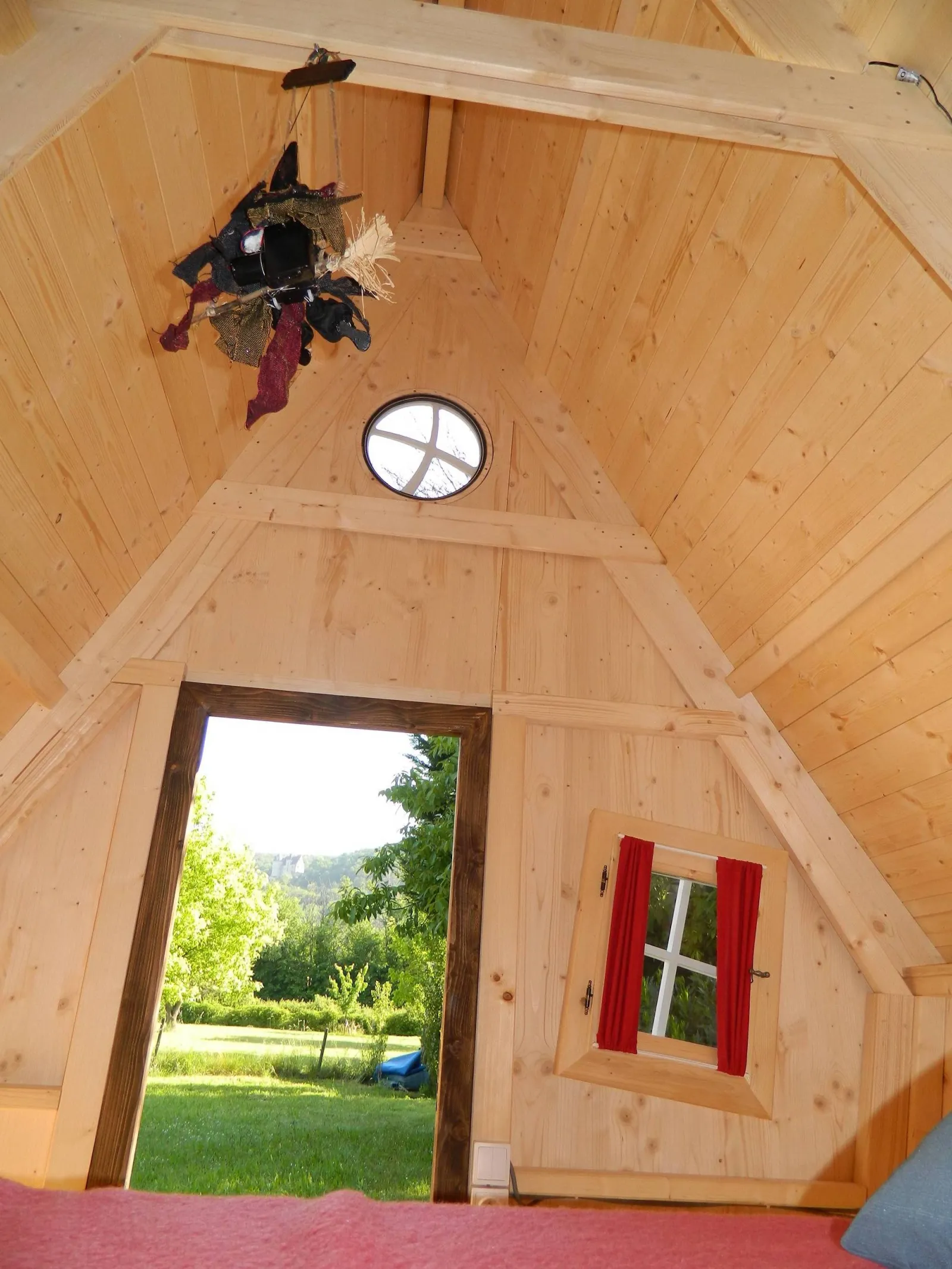 Cabane de Sorcière à Saint-Vincent-de-Cosse, photo 5