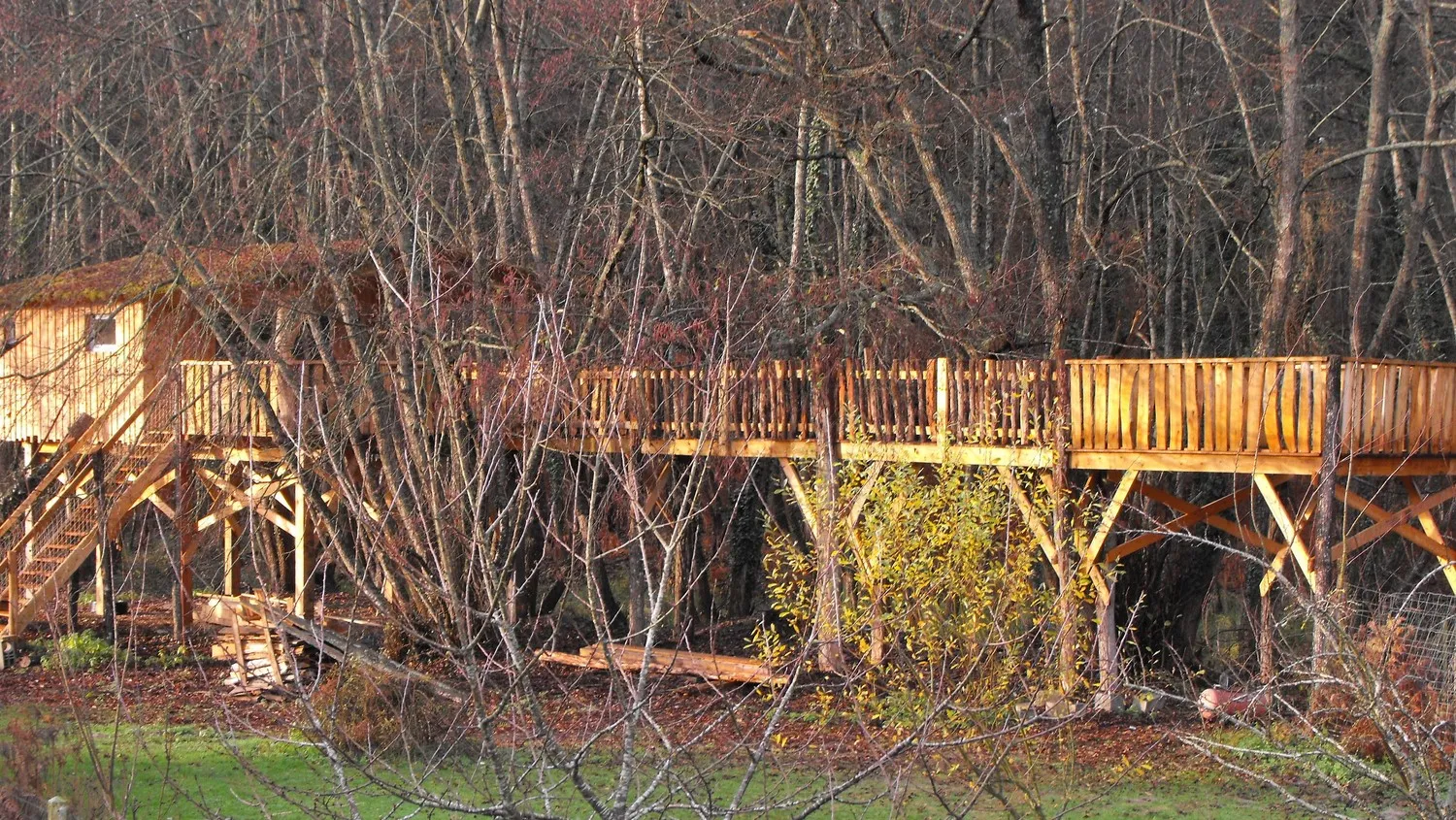 Cabane des Cerfs à Allons, photo 3