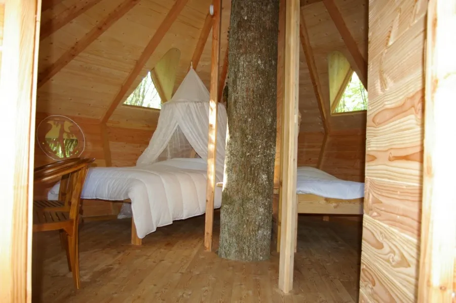 Cabane des Écureuils à Magné, photo 2