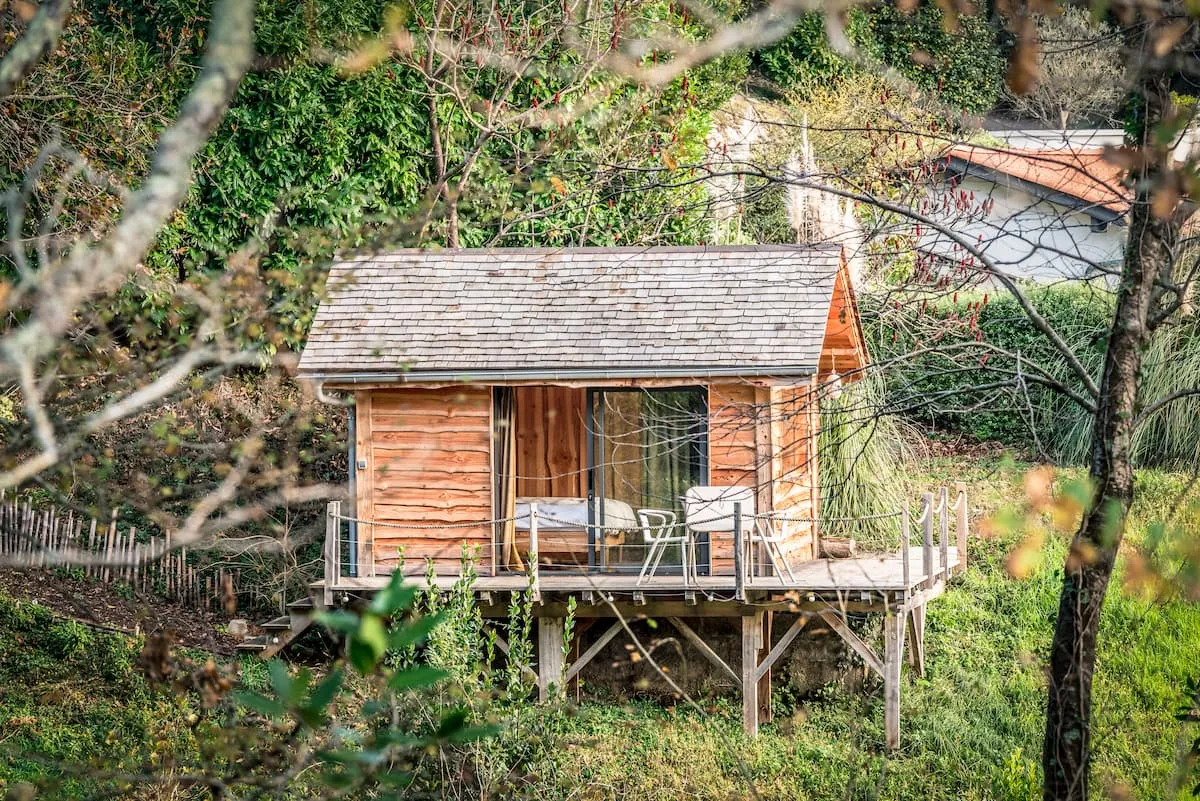 Cabane des Grands Enfants, cabane sur pilotis à Urrugne