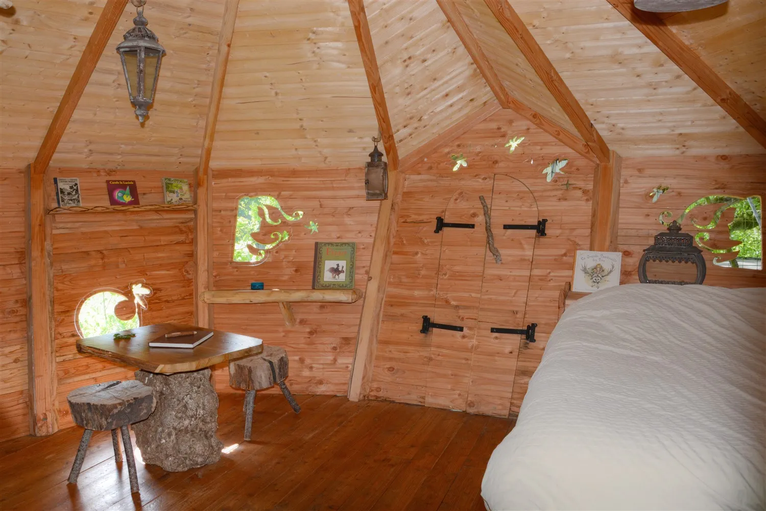 Cabane des Lucioles à La Chapelle-Chaussée, photo 3