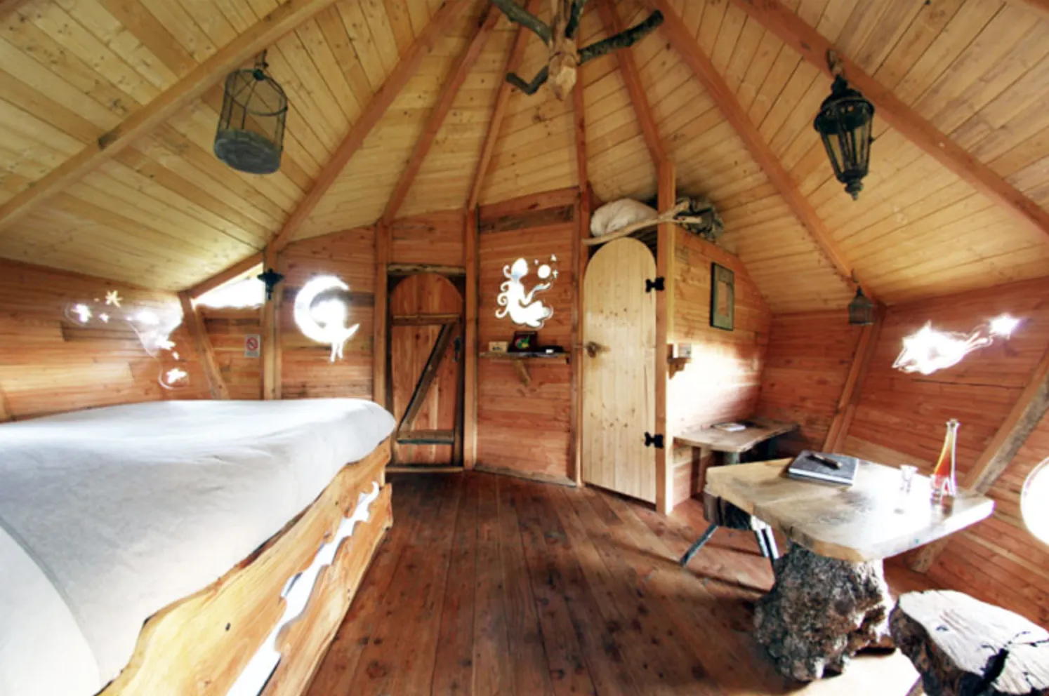 Cabane des Lucioles à La Chapelle-Chaussée, photo 5