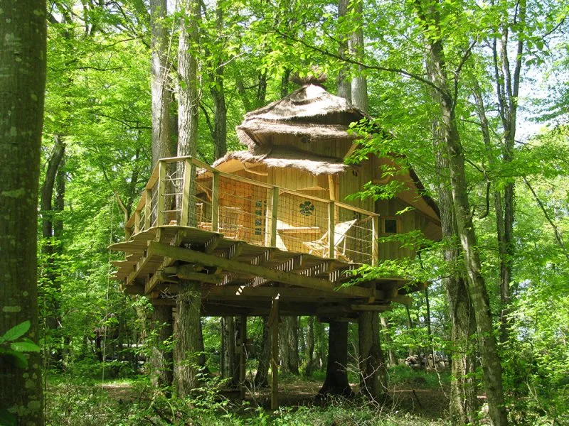 Cabane des Lutins, cabane dans les arbres à Magné
