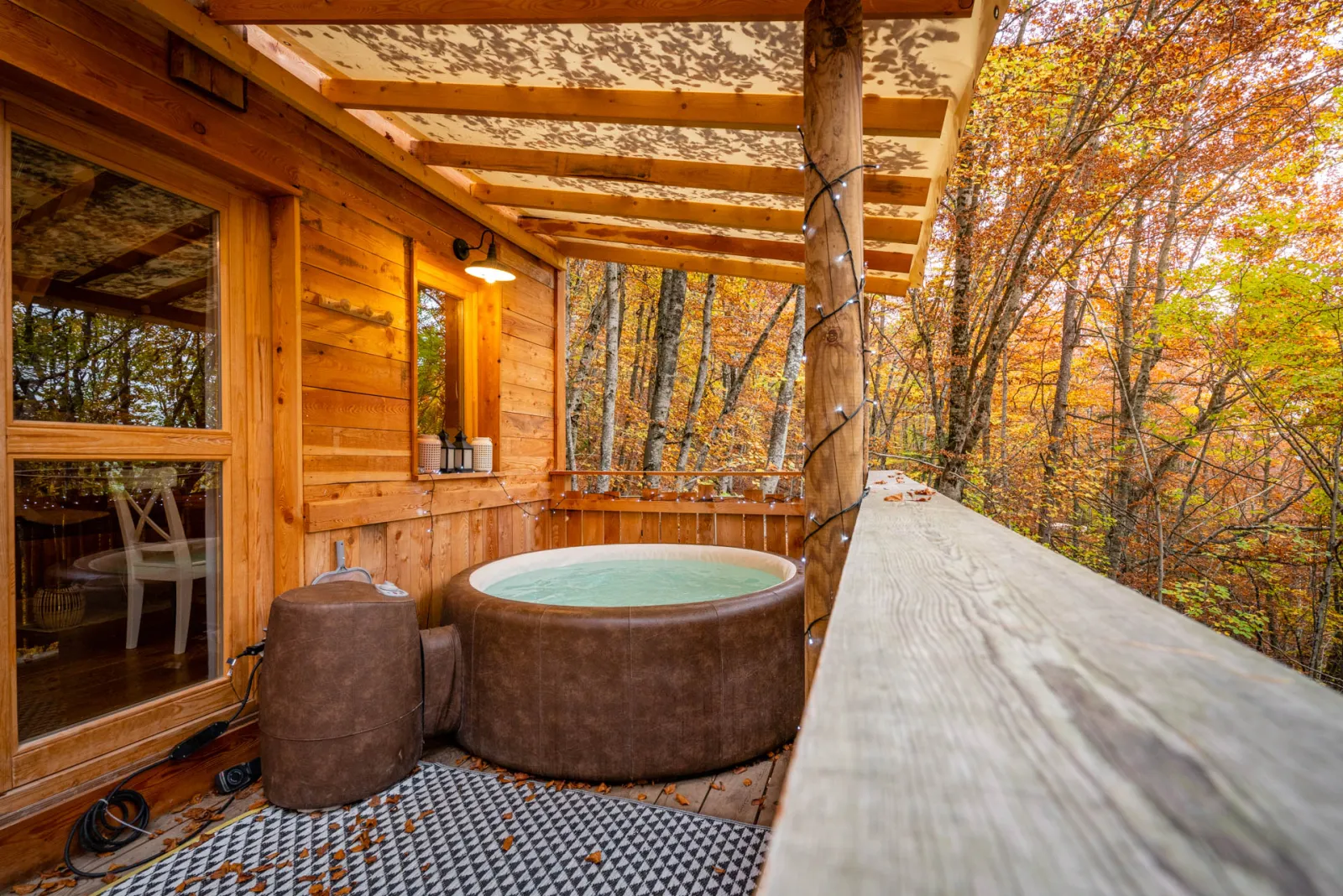 Cabane des Sylphes à Saint-Léger-les-Mélèzes, photo 2