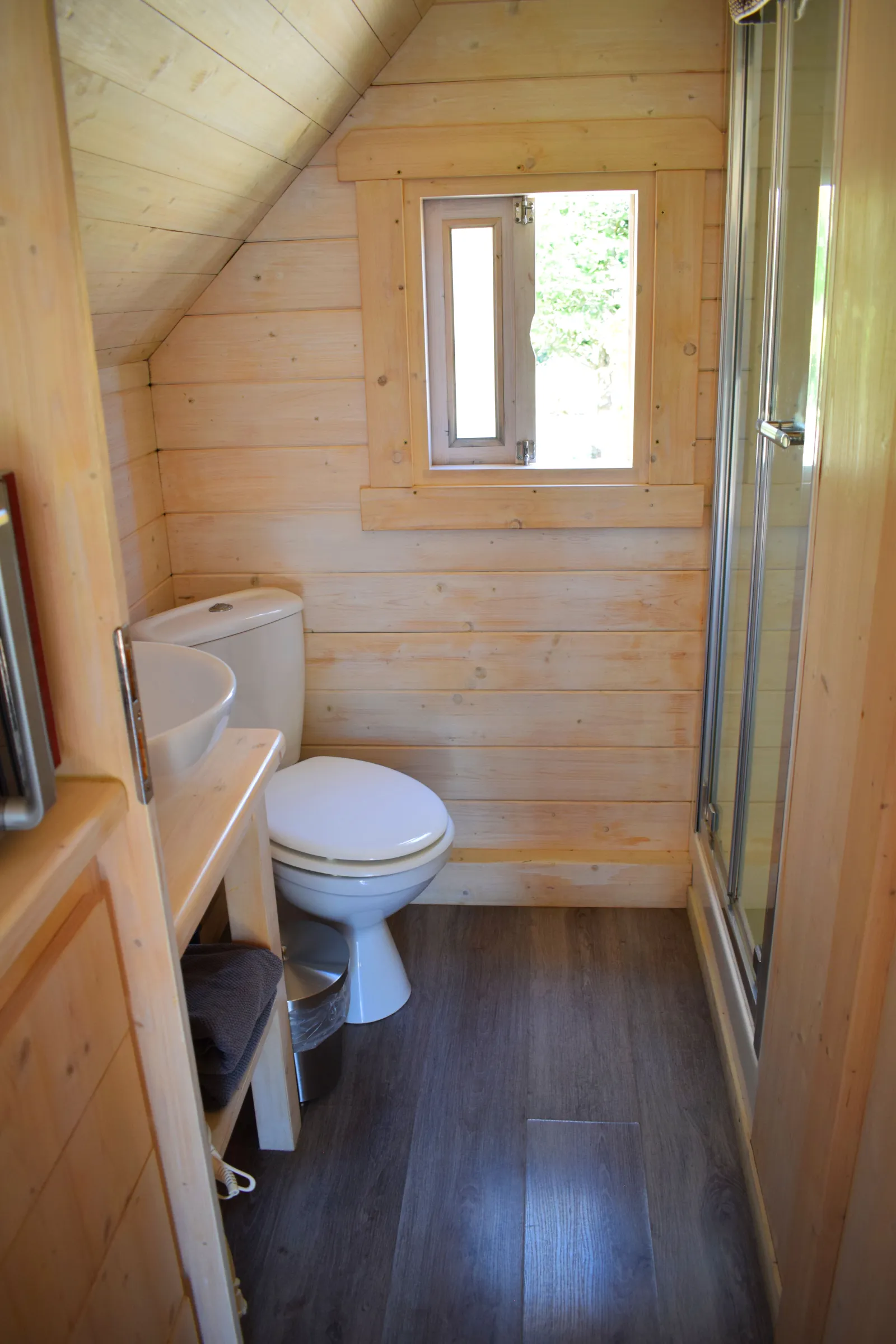 Cabane des Trolls à Réaux sur Trèfle, photo 4