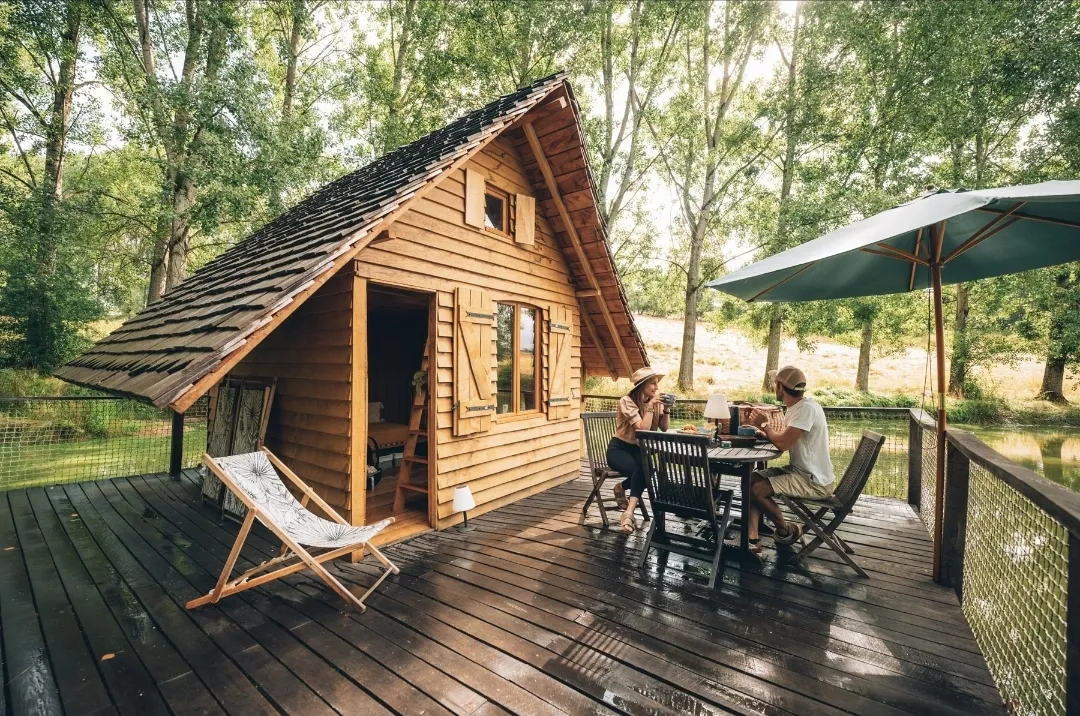 Cabane du Beau-Regard, cabane sur l'eau à Saint-Didier-sur-Arroux