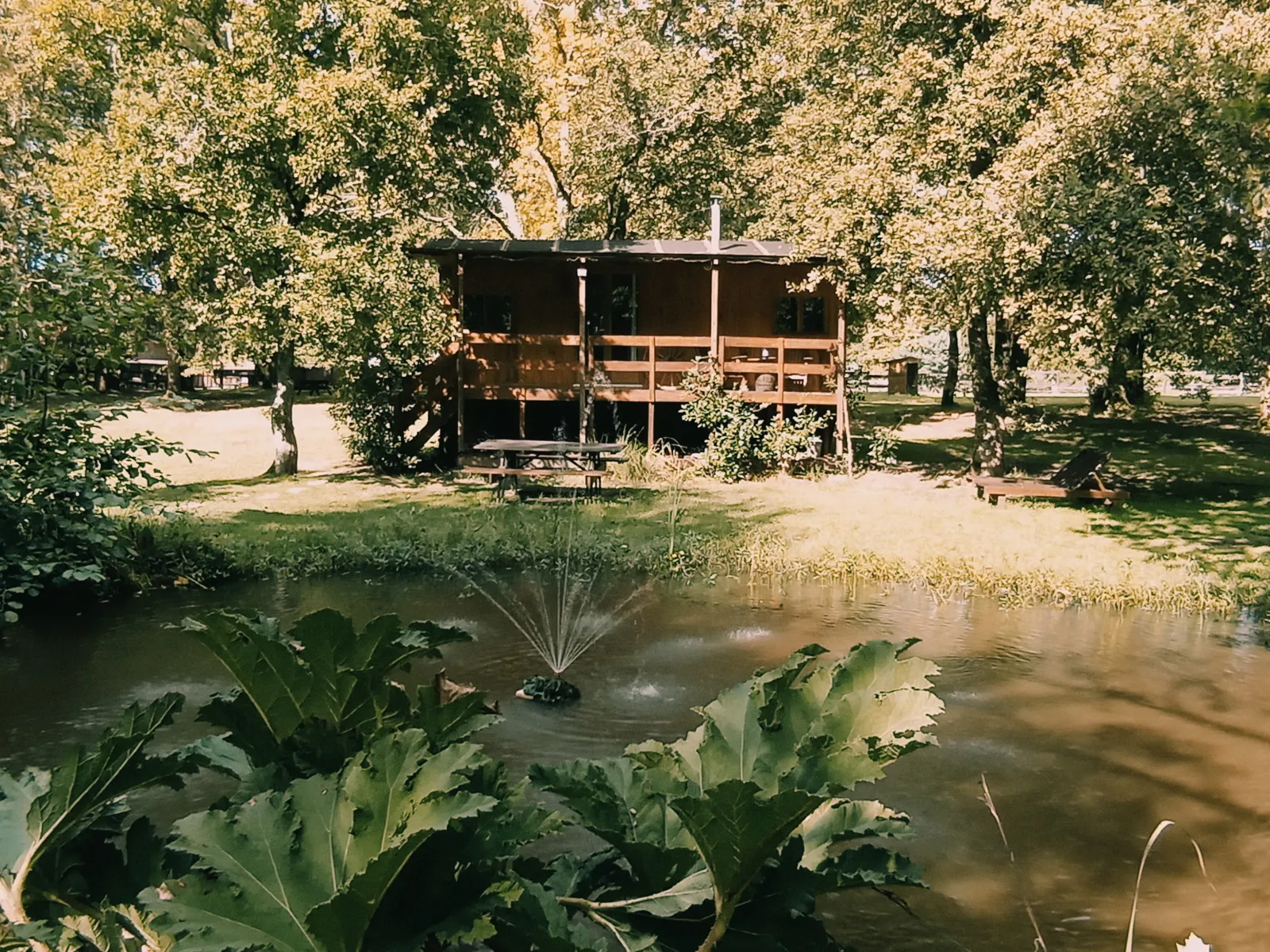 Cabane du Cow-Boy, cabane sur pilotis à Saint-Paul-en-Born