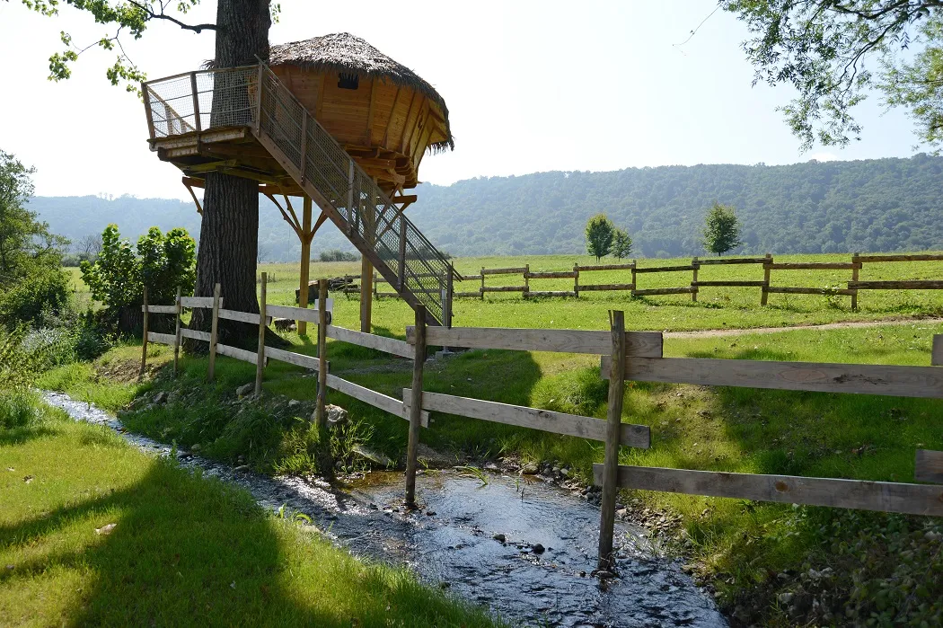 Cabane du Domaine de Suzel à Vignieu, photo 2