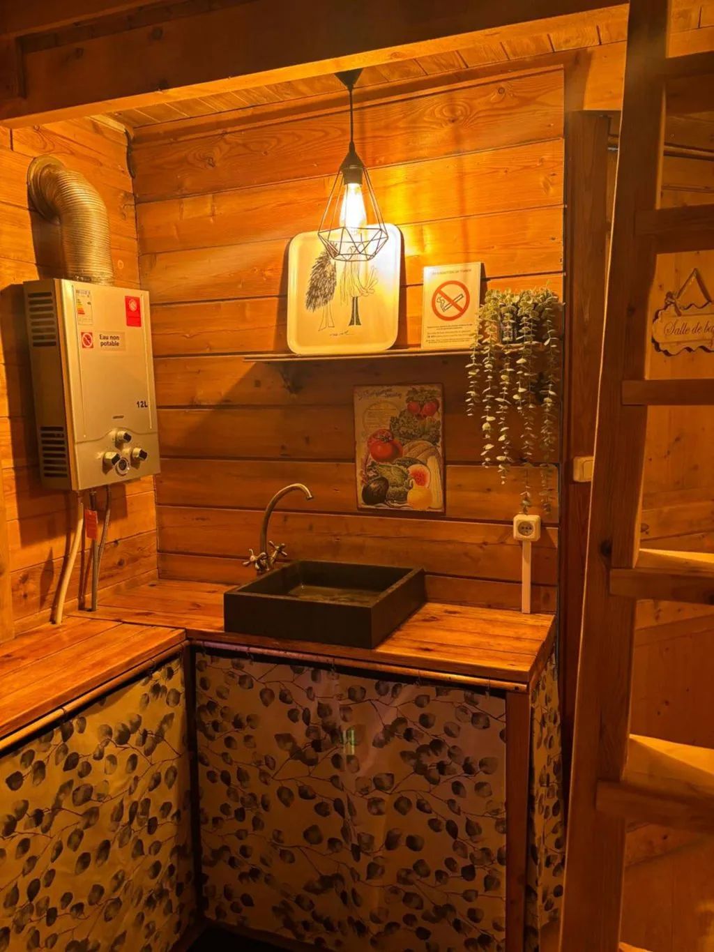 Cabane du Domaine du Morbues à Lachapelle-sous-Chaux, photo 4