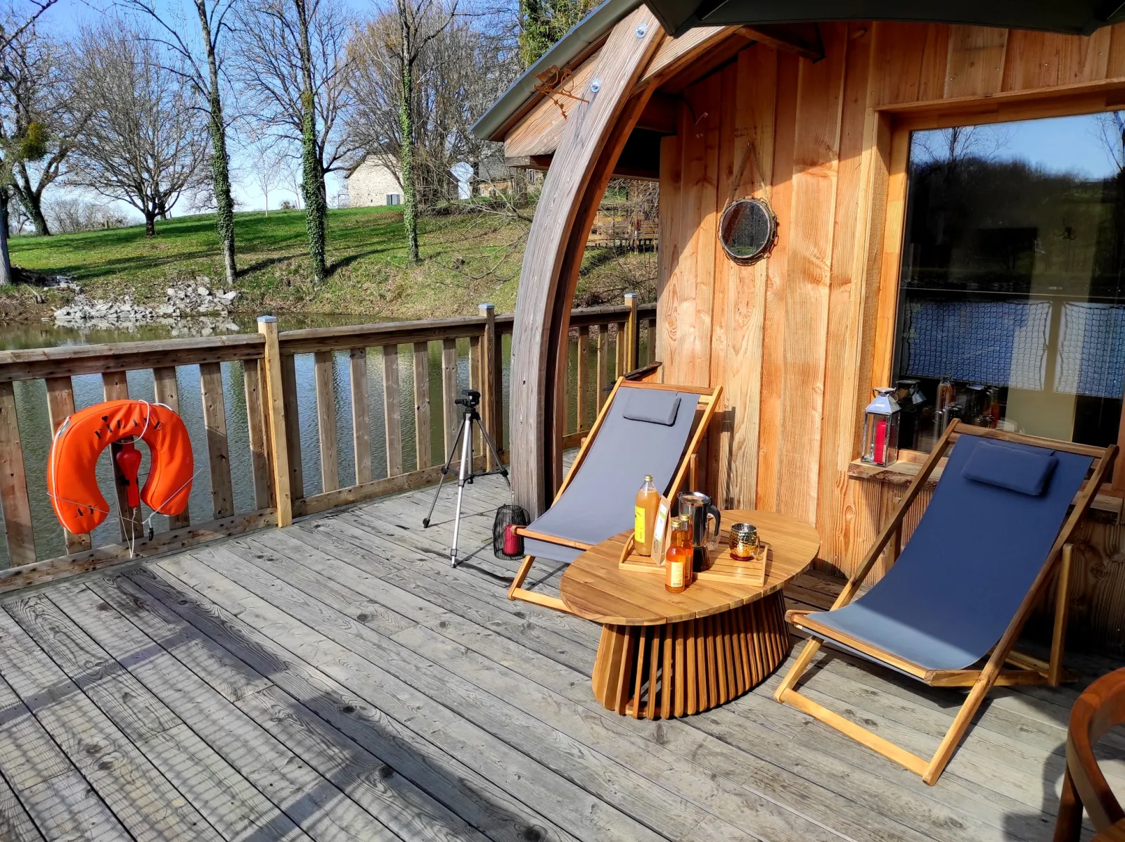 Cabane du Martin Pêcheur à Saint-Germain-les-Vergnes, photo 3