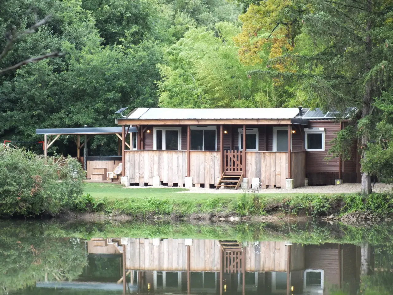 Cabane du Silence, cabane au sol à Maintenon