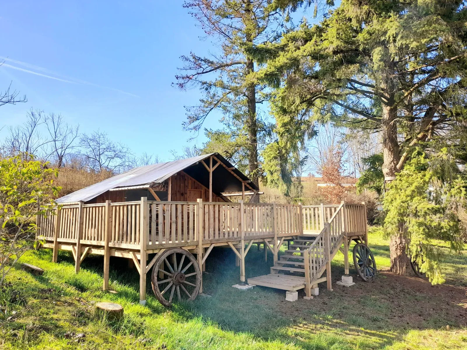 Cabane du Trappeur, cabane sur pilotis à Rabastens
