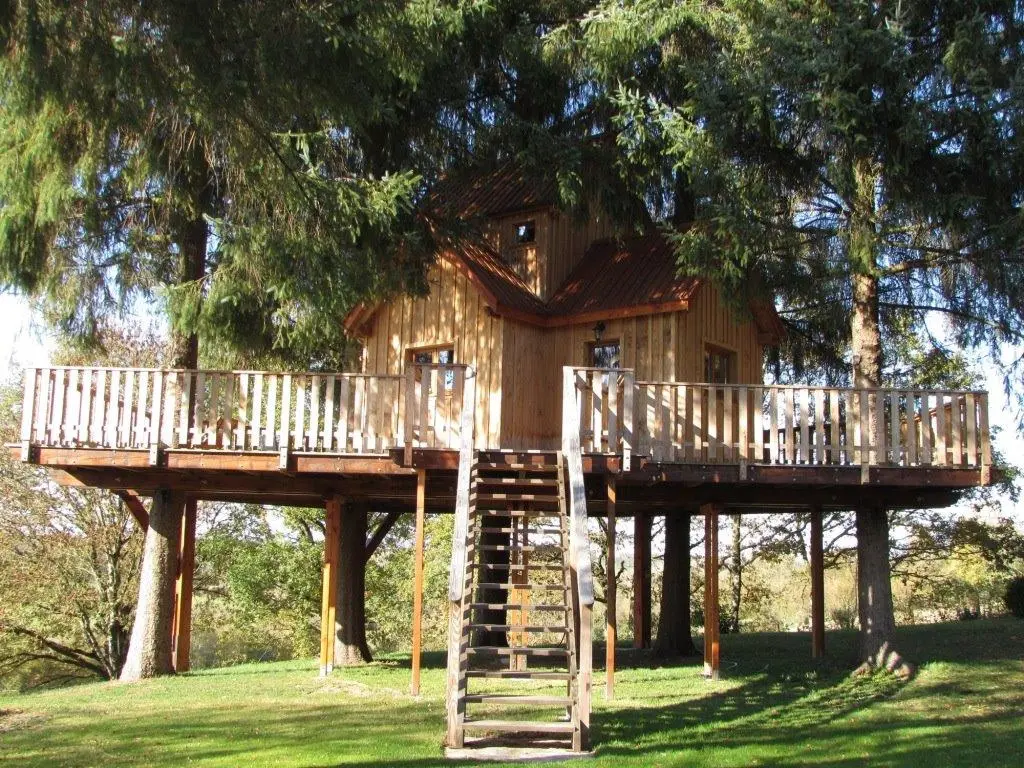 Cabane du Vallon d'Éole, cabane dans les arbres à Beaulieu-sous-Parthenay