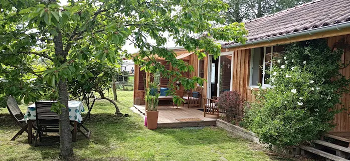 Cabane du Verger, cabane au sol à Laloubère
