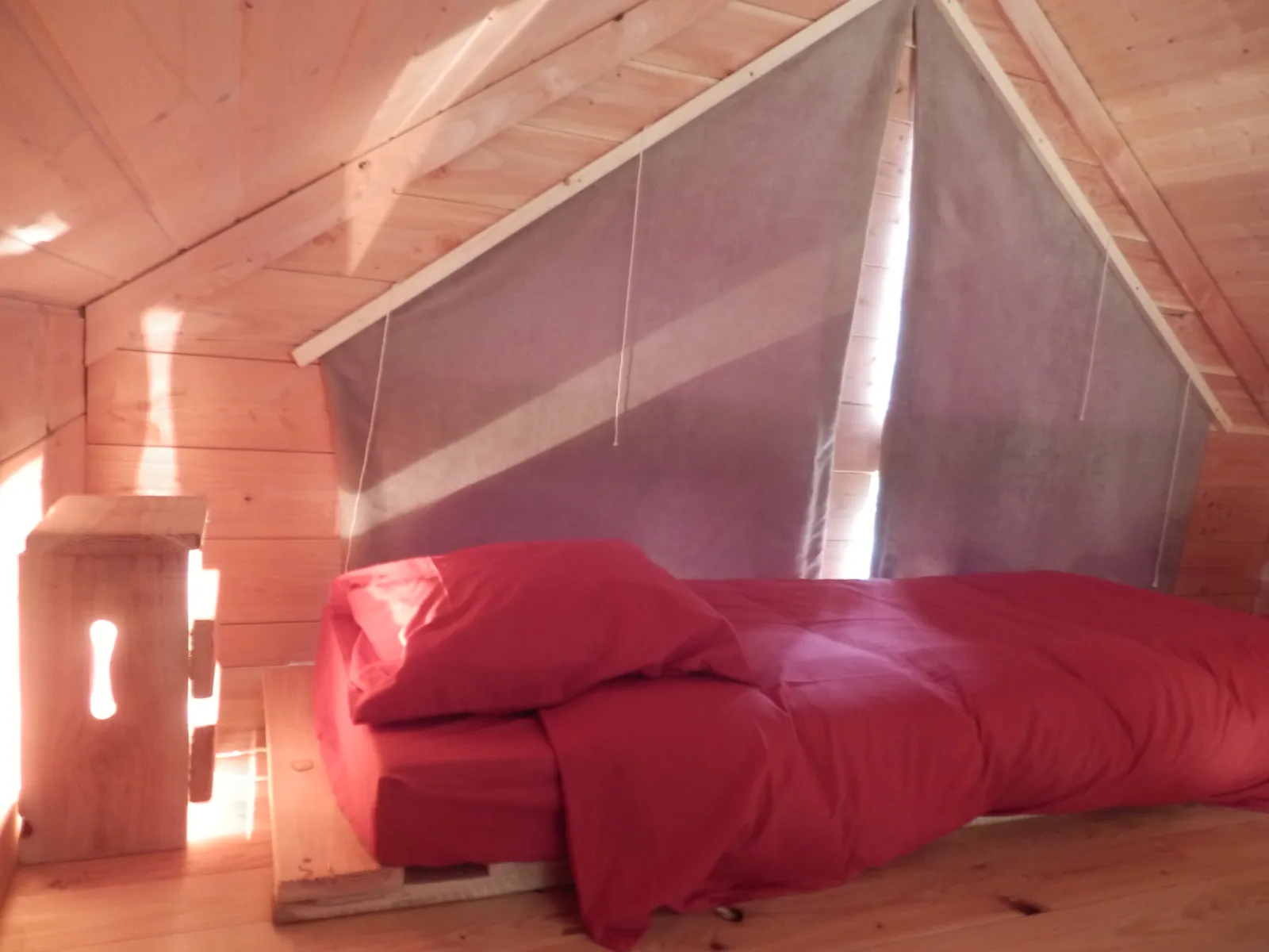 Cabane écolodge du Plessis à Broye, photo 4