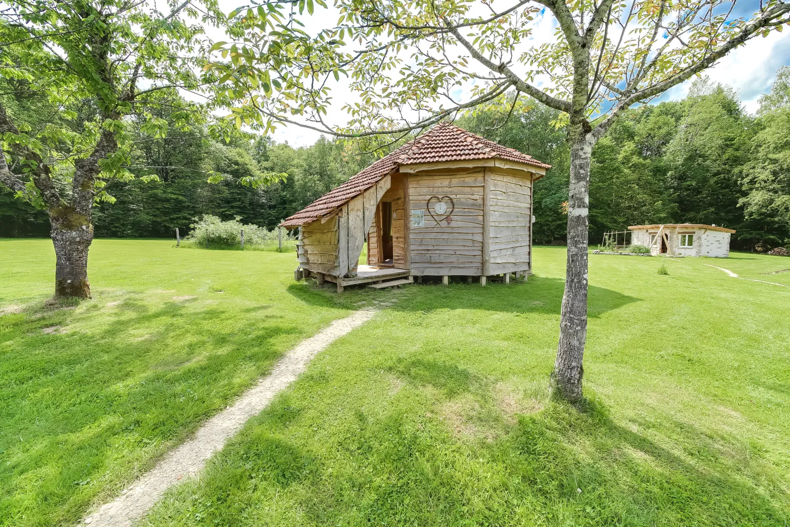 Cabane en Bois du Verbamont, cabane au sol à Claudon